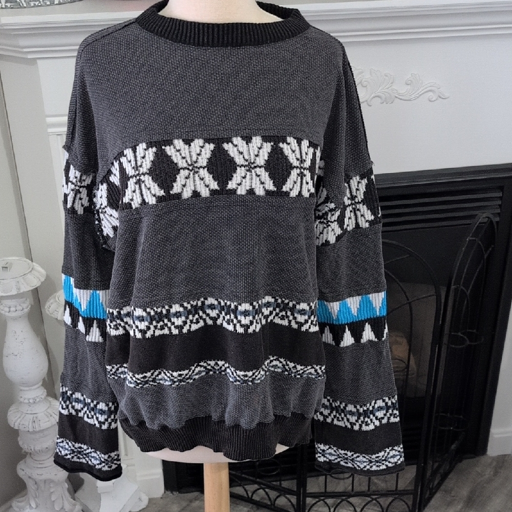 Free People We The Free Gray Patterned Sweater with Blue Accents Size XS